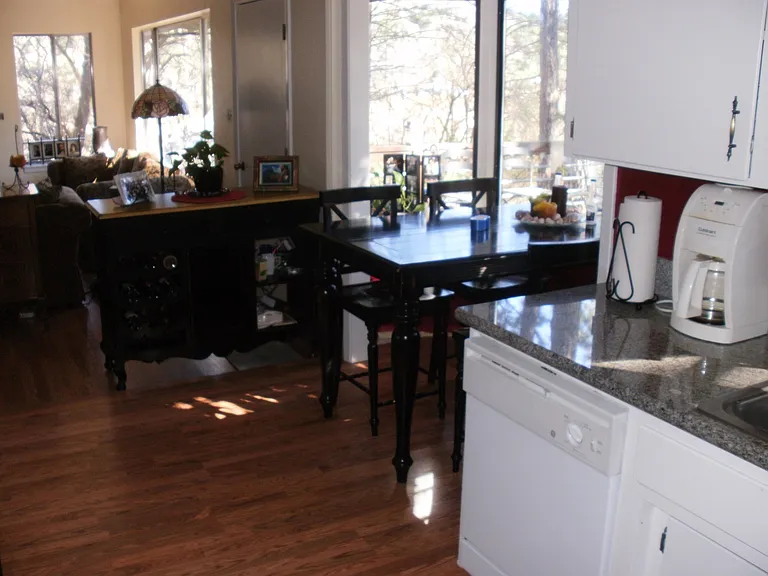 1131 Peaceful Valley Rd — Photo 4