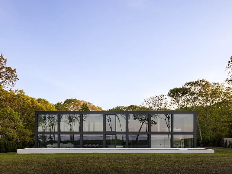 32 Hedges Banks Dr — Photo 1