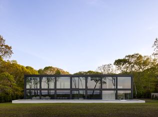 32 Hedges Banks Dr, East Hampton, NY 11937