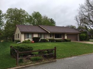 1623 Ladbrooke Ln, South Bend, IN