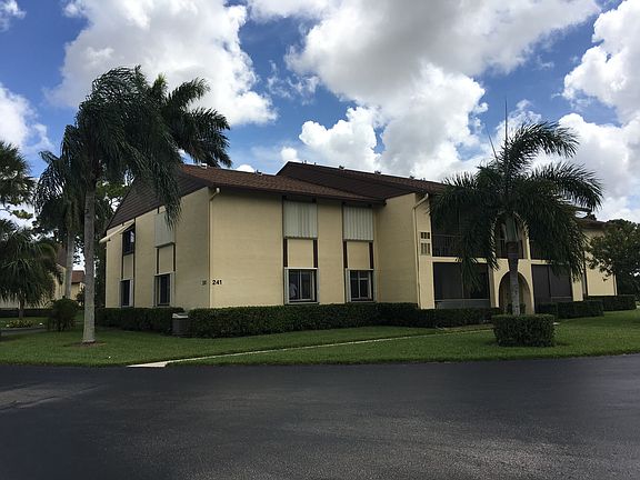 2nd image of 241 Pine Hov Cir Unit A-1