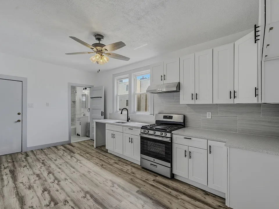 18 John St #2