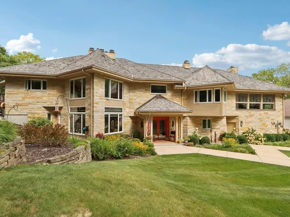 N1W31286 Hickory Hollow COURT, Delafield, WI 53018