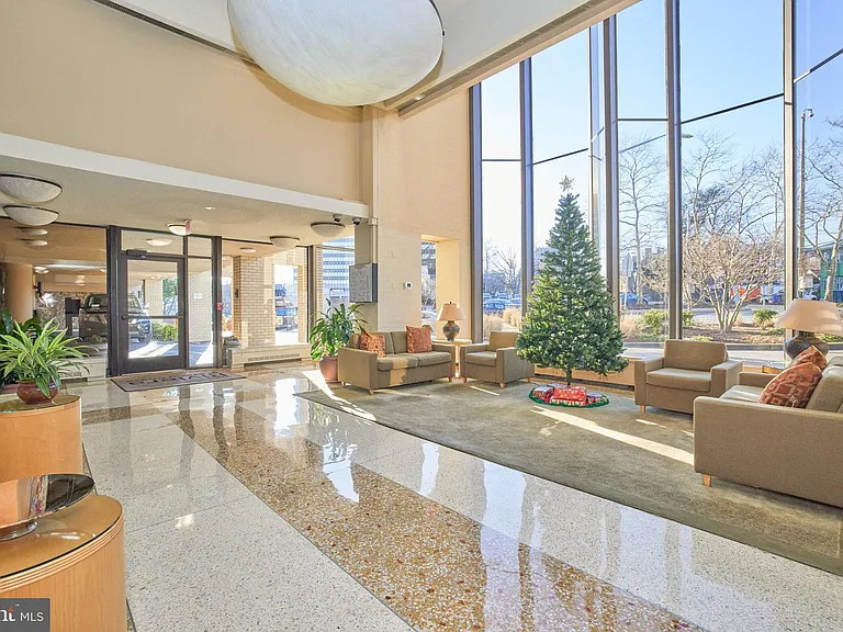 4242 E West Hwy #308 — Photo 34
