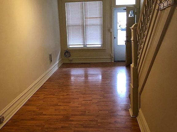 3rd image of 1539 Cotton St
