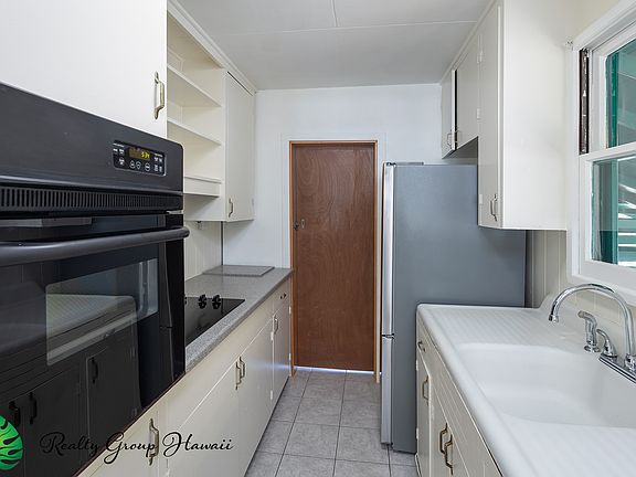 4th image of 2601 Myrtle St Front 1