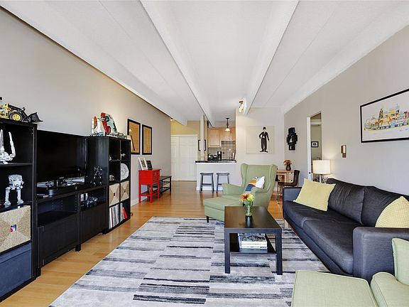 2nd image of 551 N Pearl St APT 201