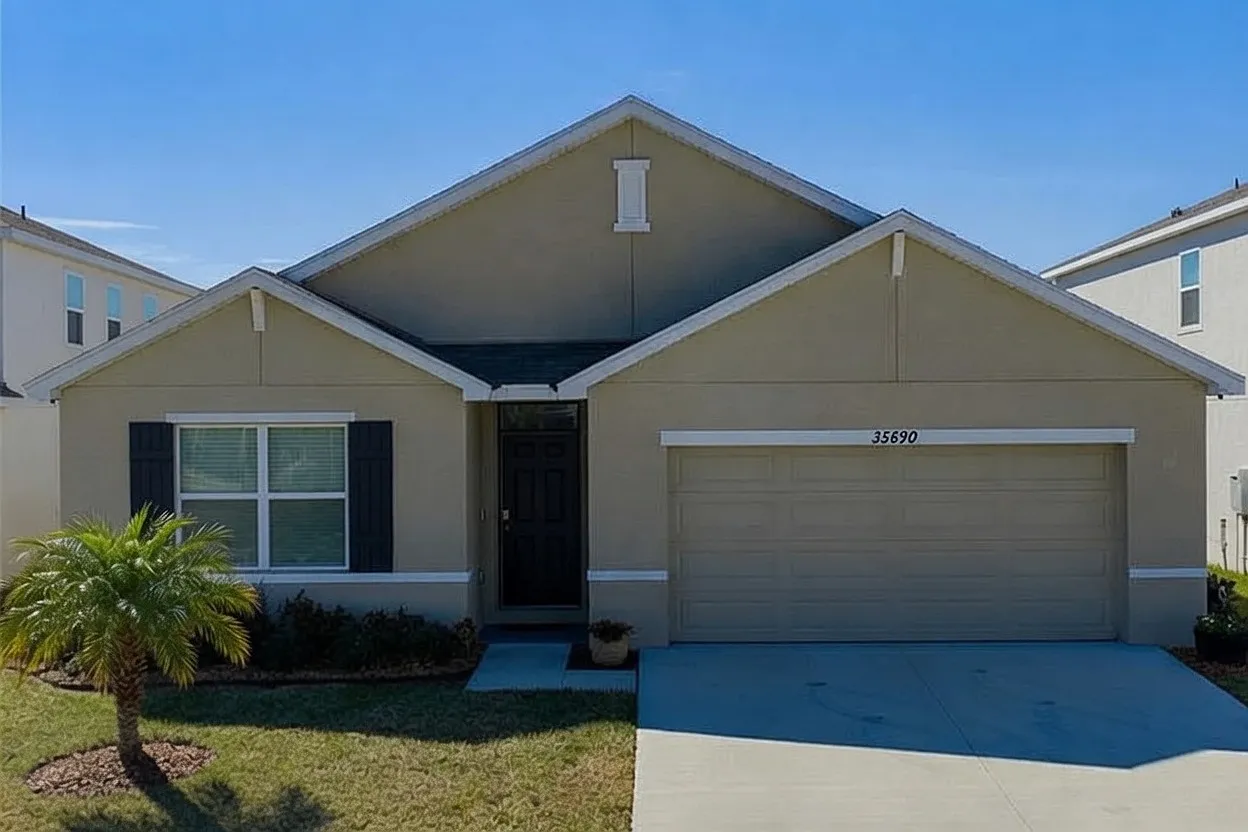 4 bed, 1828 sqft, $2,550 — Photo 1