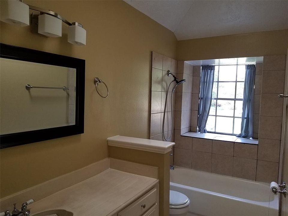 2nd image of 16602 Capewood Dr