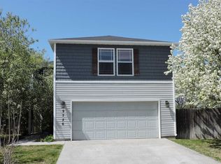 9756 W Weir Hollis Dr, Boise, ID 83709