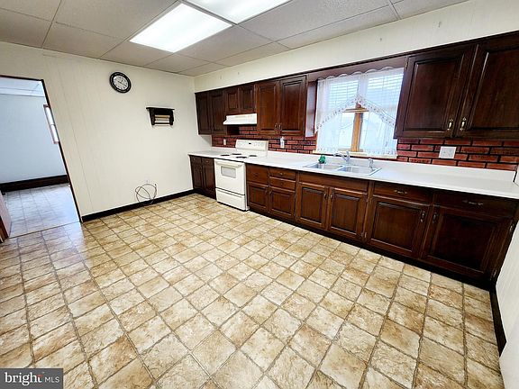 5th image of 20 Hill St