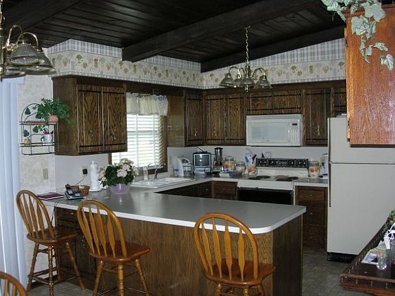 Spacious kitchen