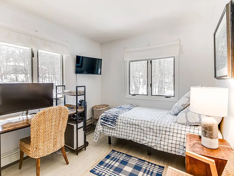 55 Laurel Trl — Photo 15