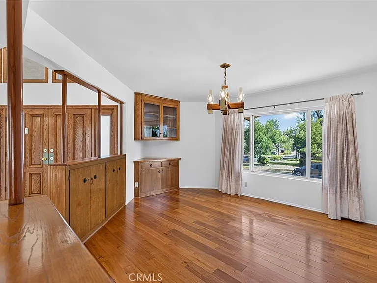 10401 Wystone Ave — Photo 12
