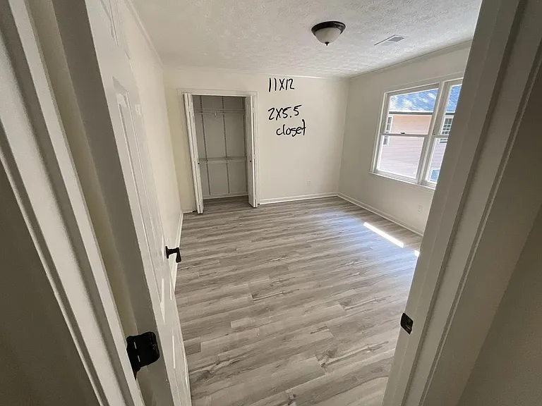 8243 Creekridge Cir #A — Photo 6