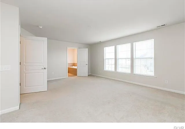 1869 Emerald Dr — Photo 3