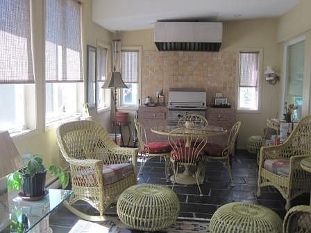 5th image of 22 West Ln