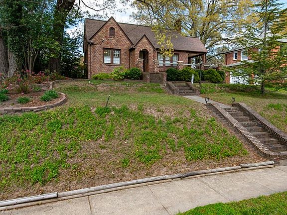 4th image of 514 W Parkway Ave