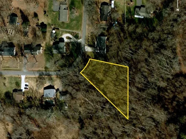 7 Orchard Ln, Statesville, NC 28677