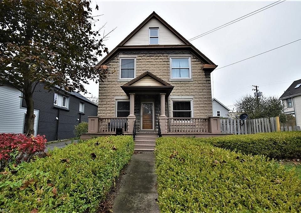 1st image of 1426 W 48th St