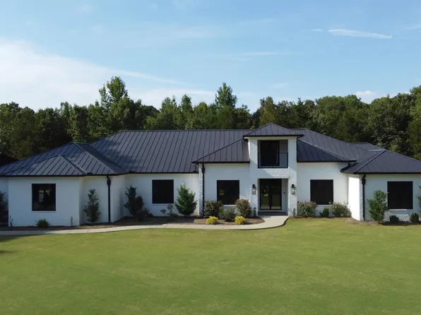 2620 Donelson Dr, Eads, TN 38028