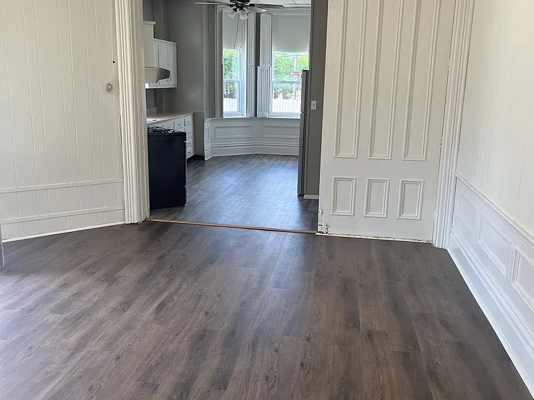 445 N Grant Ave — Photo 3