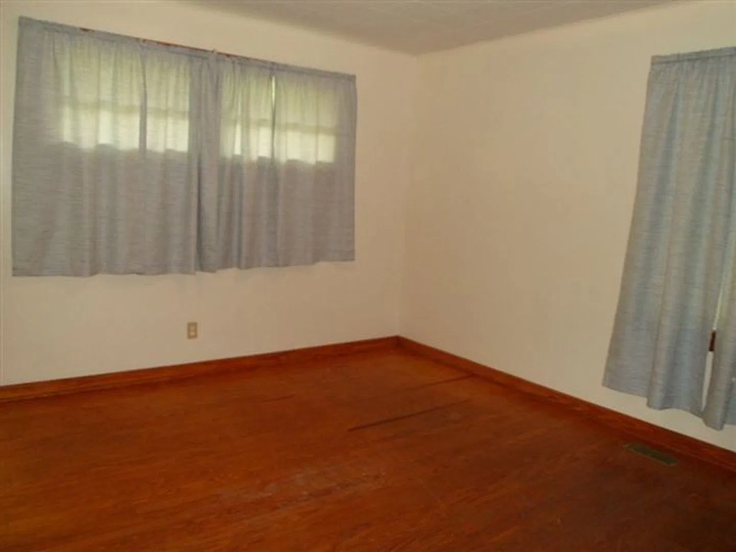 3 Bedroom, Easy to Franklin or Sylva — Photo 2