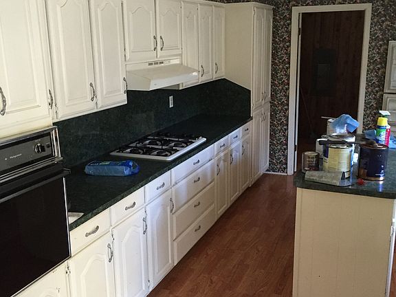Big kitchen movable island