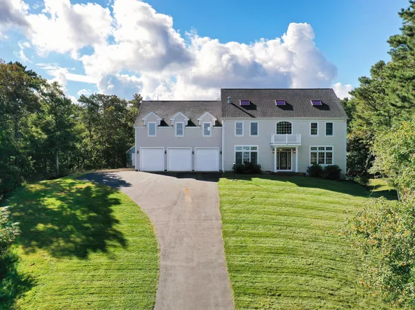 8 Desmond Road, Sagamore, MA 02561