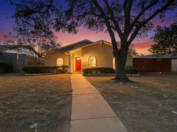 913 Overdowns Dr, Plano, TX 75023