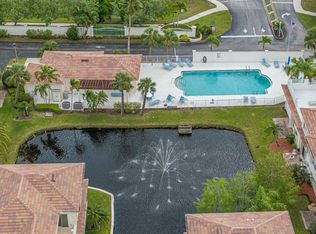 536 7th Square #103, Vero Beach, FL 32962