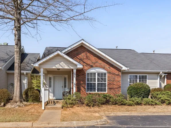 223 Woodruff Park Ln, Simpsonville, SC 29681