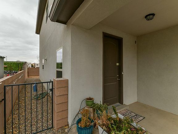 5th image of 8823 Bernal Ct NE
