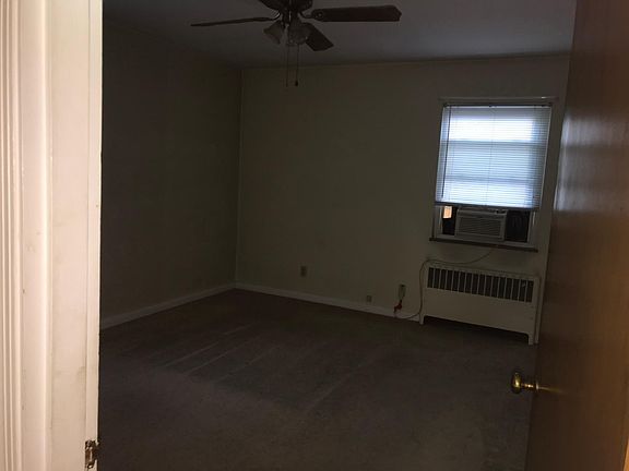 3rd image of 6102 Dryden Ave #3