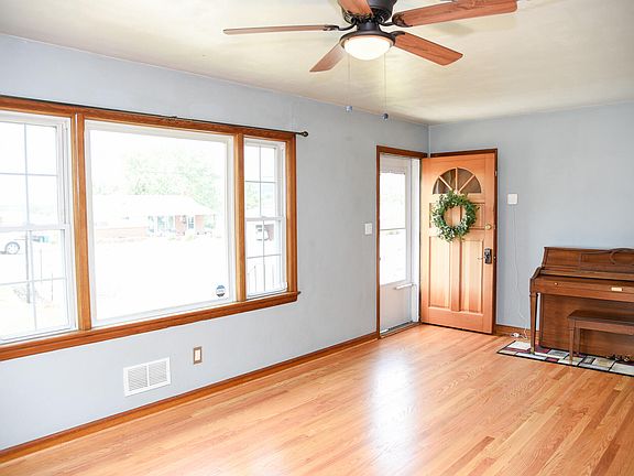 2nd image of 459 Fleming Ave NE