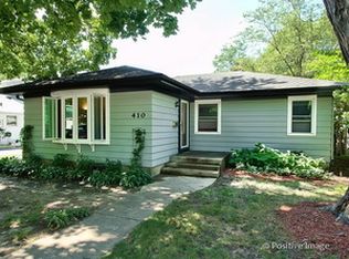 410 Byron Ct, Wheaton, IL 60187