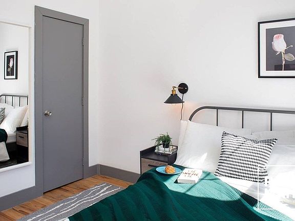 3rd image of 481 Dekalb Ave #2
