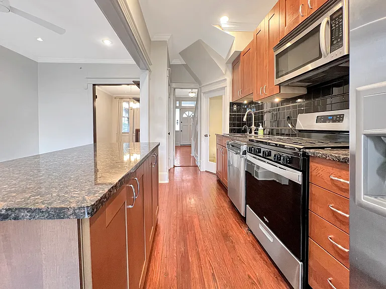 219 Rhode Island Ave NE — Photo 5