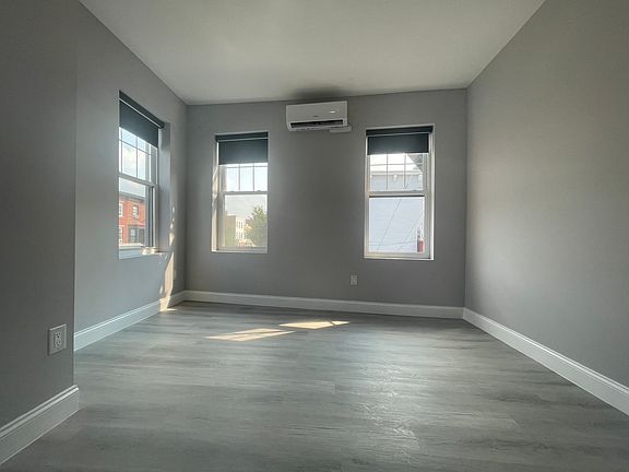 5th image of 131 Monticello Ave #2E