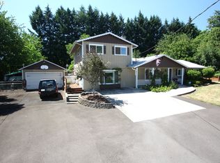 810 SW Alder St, Dundee, OR 97115