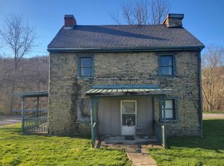 20 Charles St, Shinnston, WV 26431
