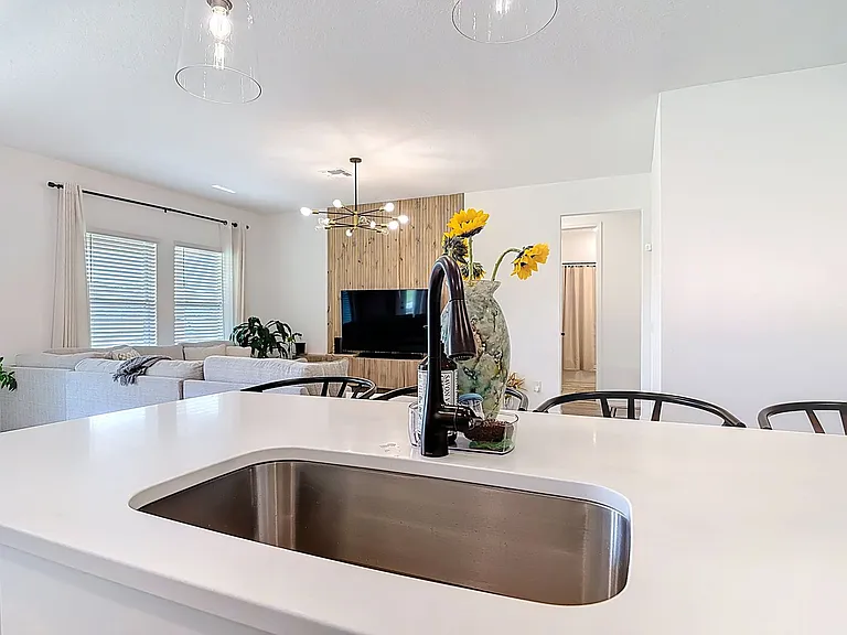 1348 Sterling Pointe Dr — Photo 24