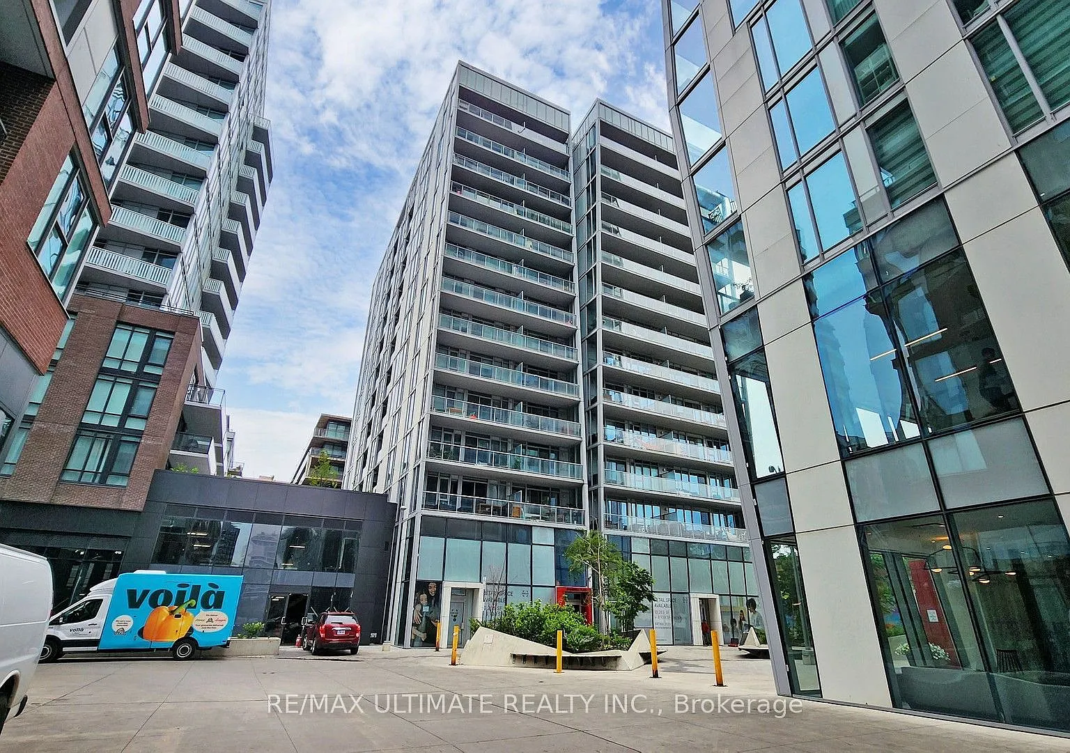2 bed, $2,700 — Photo 1