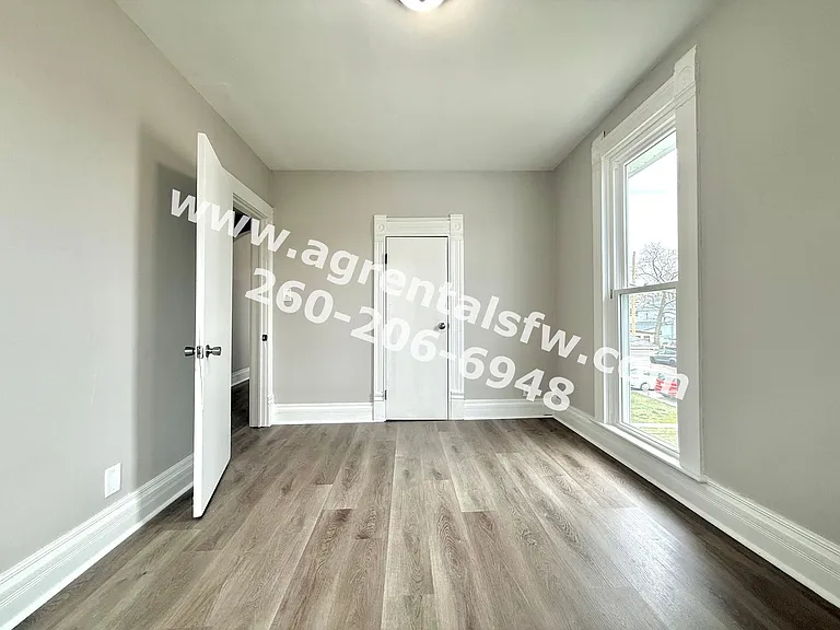615 S Jefferson St — Photo 8
