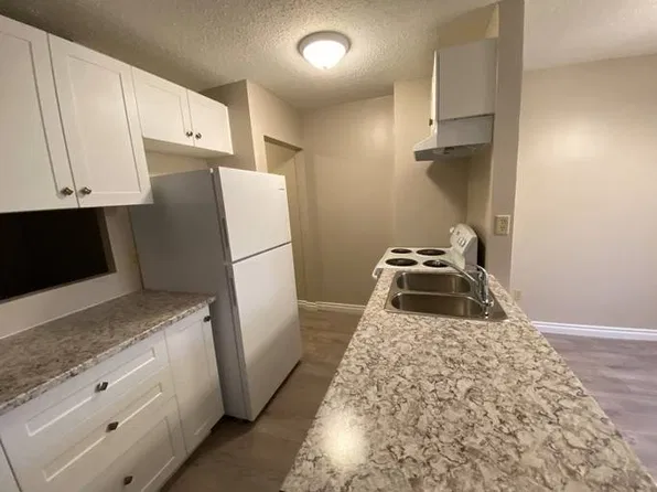 1A 12th Ave SW #1300, Moose Jaw, SK S6H 7X4