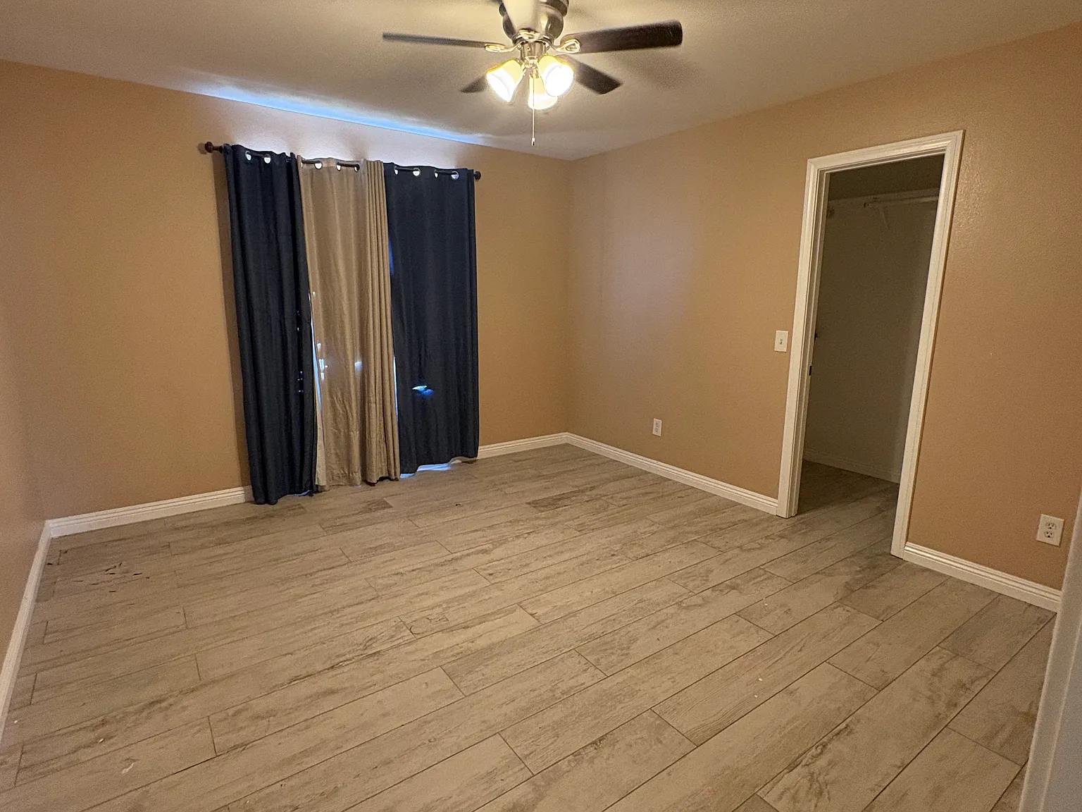 4 bed, 3698 sqft, $3,698 — Photo 2