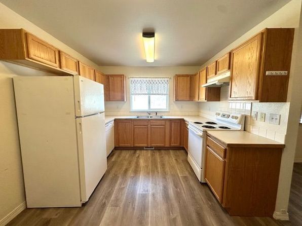 1165 NW Dogwood Cir #1165