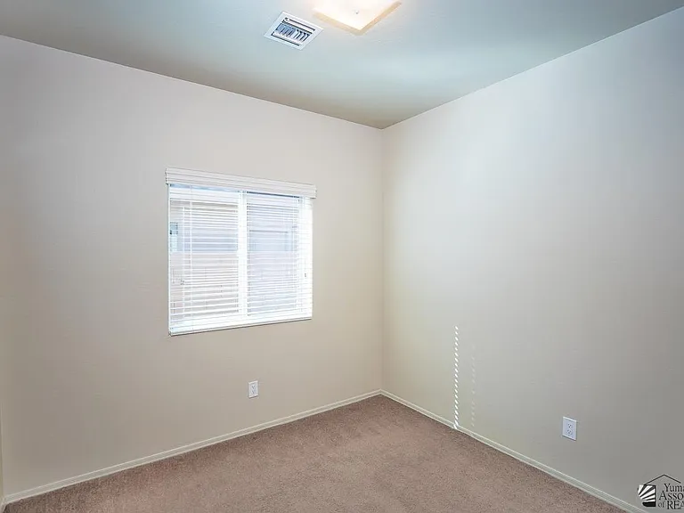 2545 S 41st Ave — Photo 8