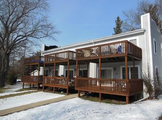 7374 N Shore Dr UNIT 17, South Haven, MI 49090