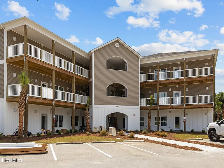 400 Lighthouse Ln #C3 — Photo 1